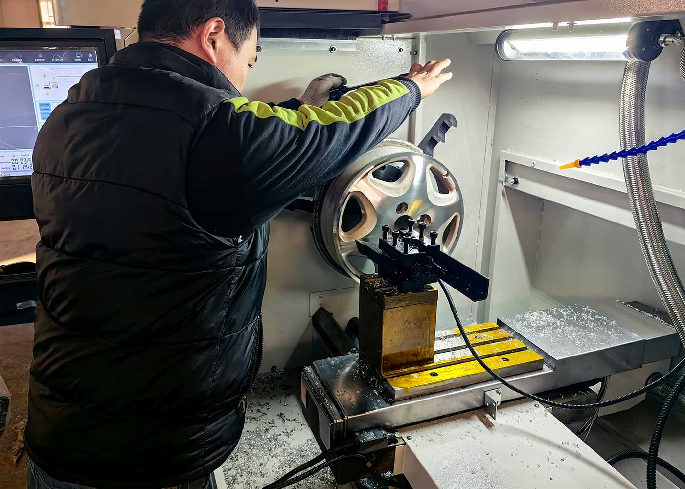 wheel repair lathe system