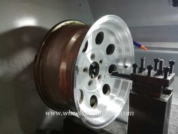 cnc wheel lathe CK6160Q Exported to Vietnam