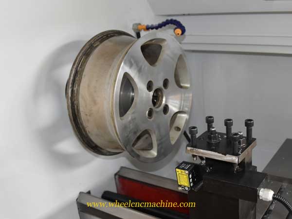 alloy wheel diamond cutting machine CK6160Q Exported To Spain