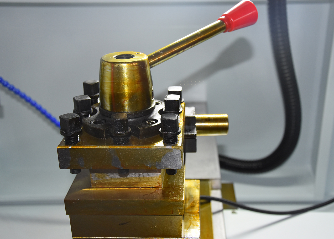 Comprehensive Guide to Choosing the Right Wheel Repair Lathe Toolpost