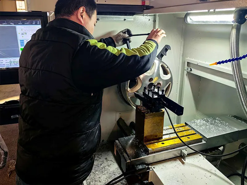 Choose the Right Bent Wheel Repair Machine