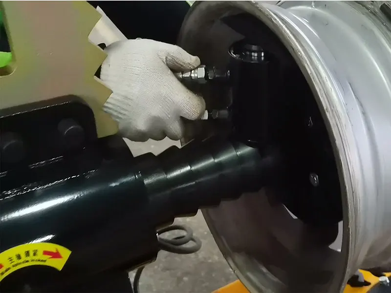 Find reliable wheel straightening equipment for your workshop
